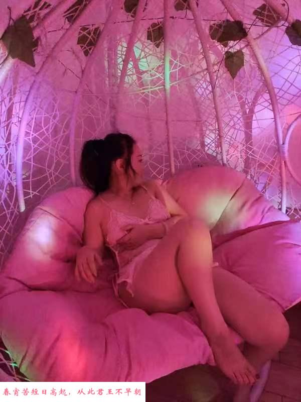 西安服务控大屁股少妇 第1张