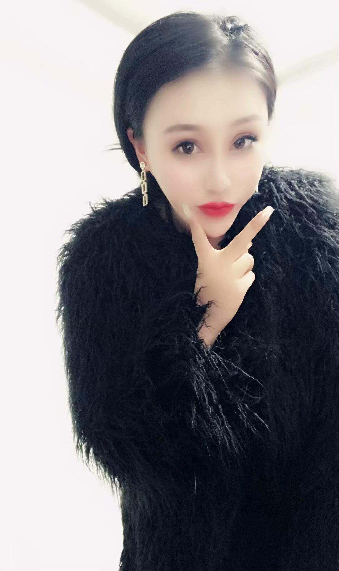 前凸后翘高个漂亮妹子，态度好 第3张