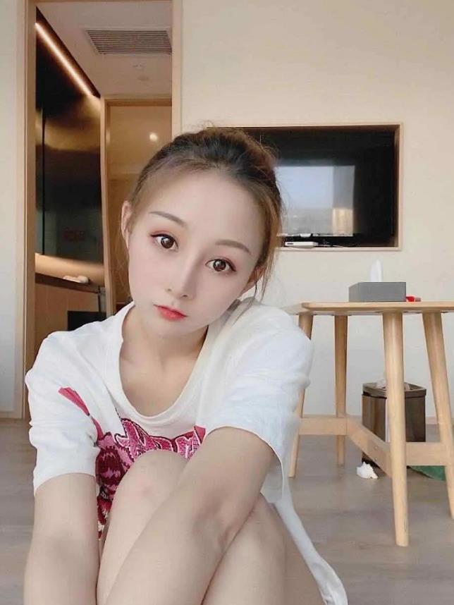2020年12月25服务态度好的妮妮 第2张