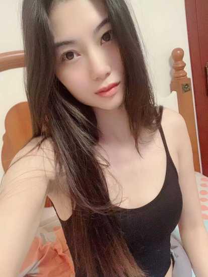 双井近年遇到过最清纯的妹子，应该是刚下水bb粉嫩水多 第2张