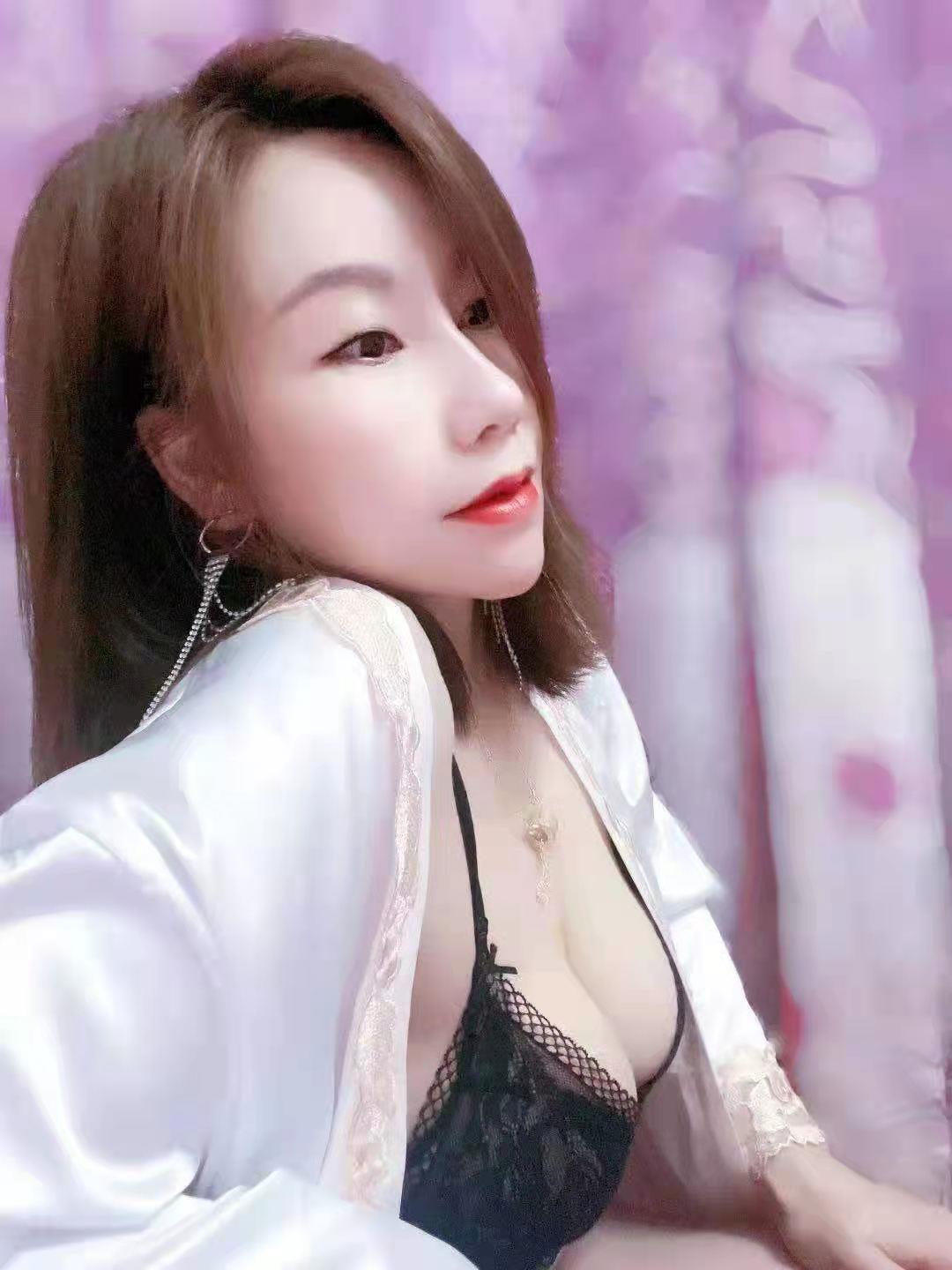 性感小少妇乖巧懂事27岁 第2张
