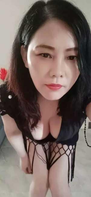 九龙坡高性价比熟女 第1张