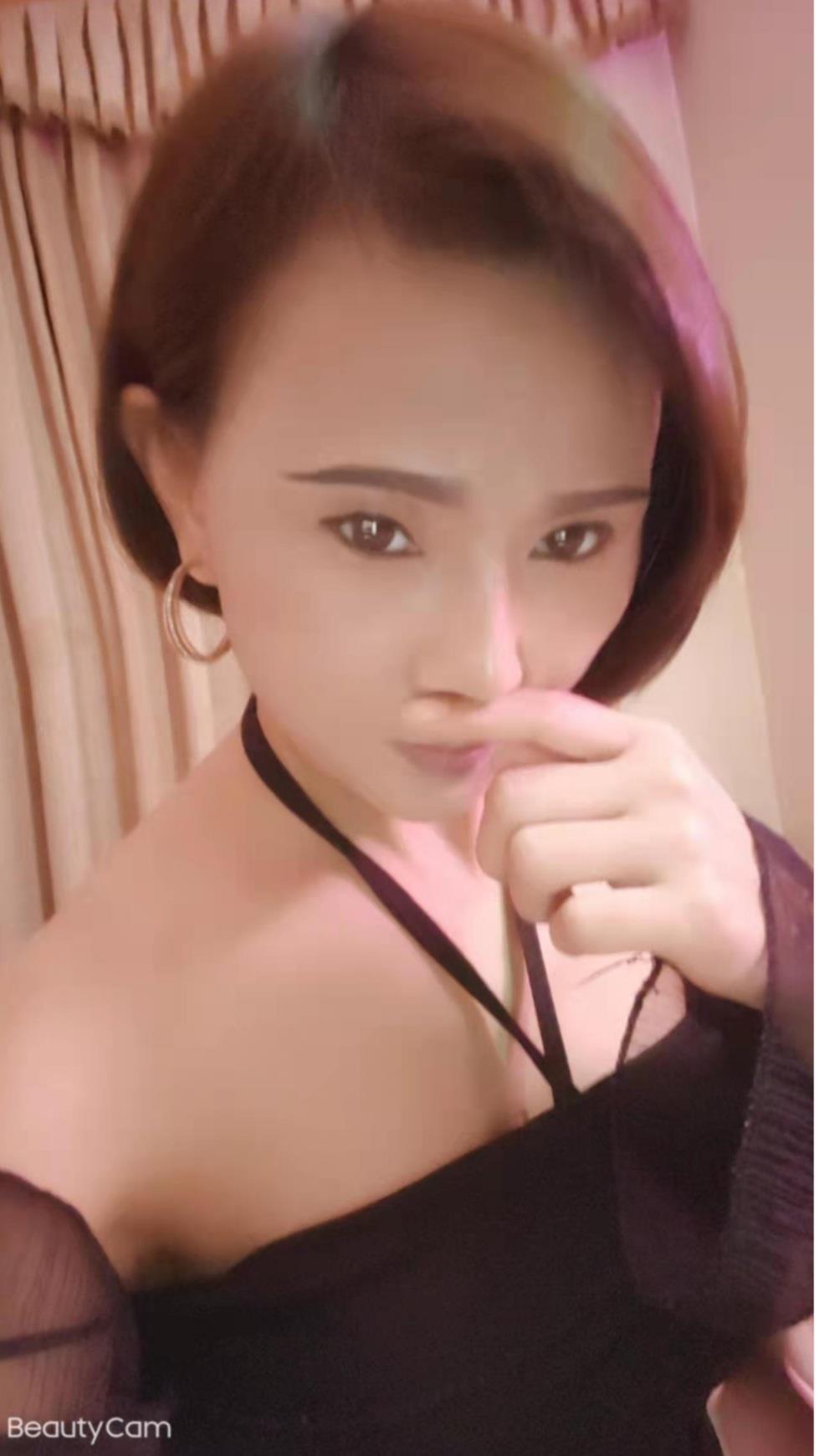 深喉很厉害的熟女泻火 第1张