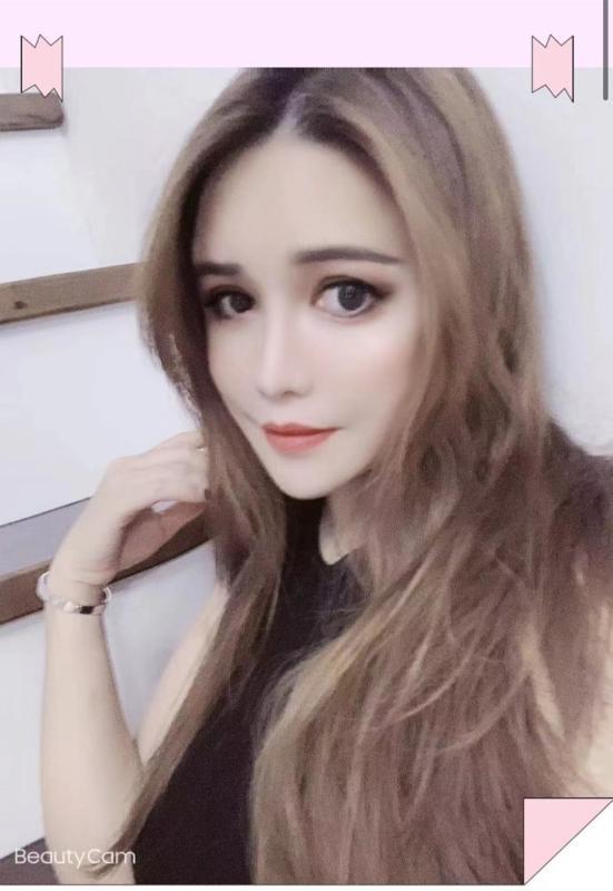 固戍约大奶妹 第1张