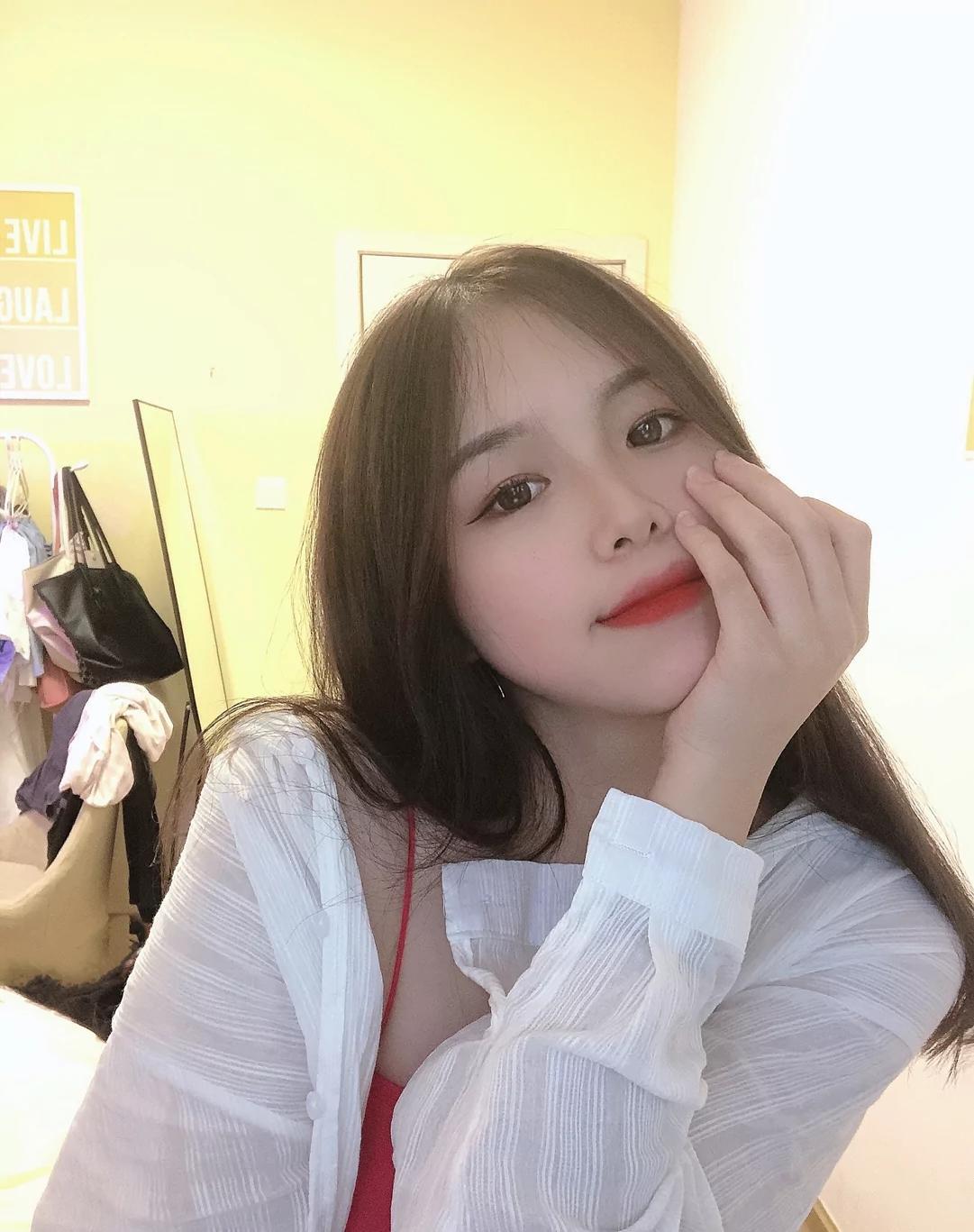 武汉年轻小姐姐 第1张